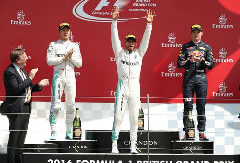 Lewis Hamilton gana el Gran Premio de Gran Bretaña - nico-rosberg-lewis-hamilton-verstappen_MILIMA20160710_0095_11