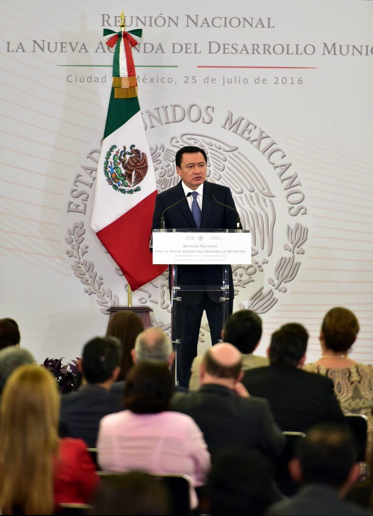 Osorio Chong condena asesinato de alcaldes de Chiapas y Guerrero - osorio-Chong-1-741x1024