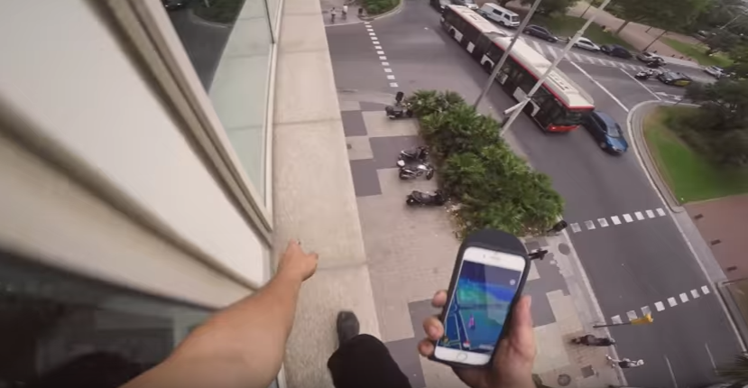 Video: jugando Pokémon Go estilo parkour