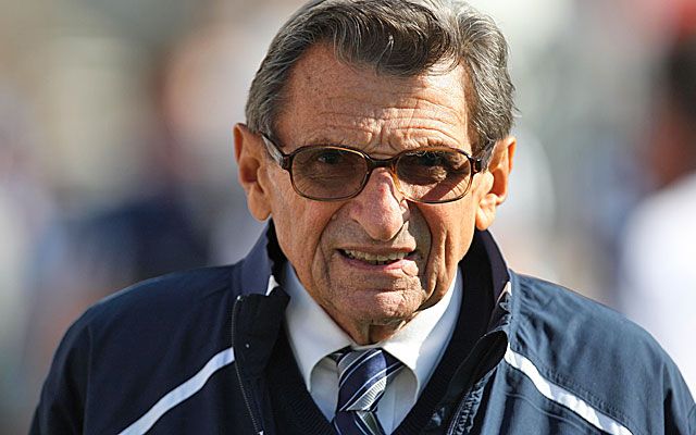 Joe Paterno ignoró casos de abuso sexual en Penn State - paterno