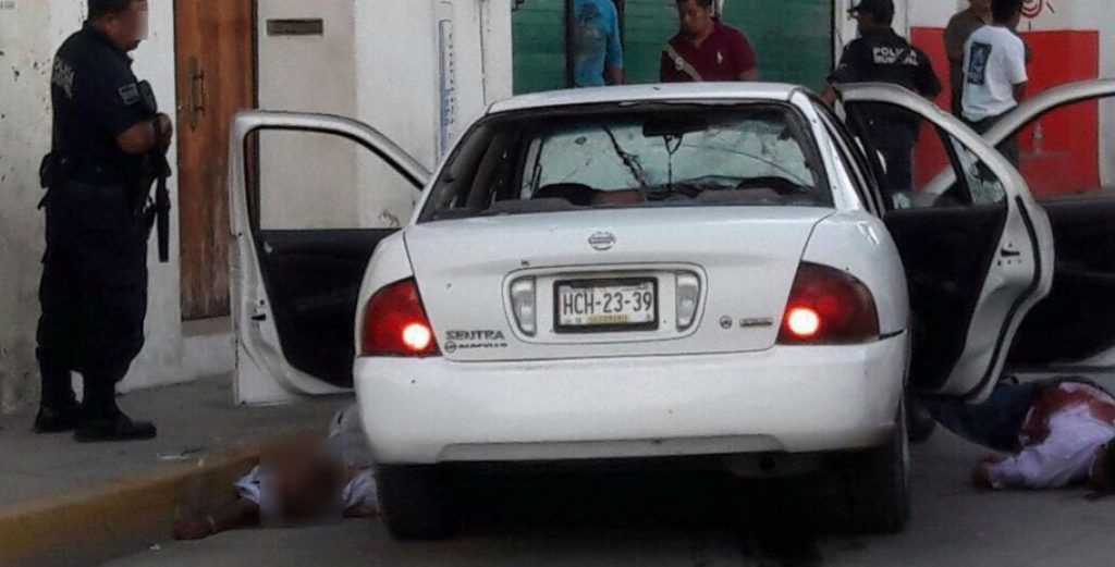Asesinan a 3 policías ministeriales en centro de Tixtla - policiasmuertos-Tixtla-2-1024x521
