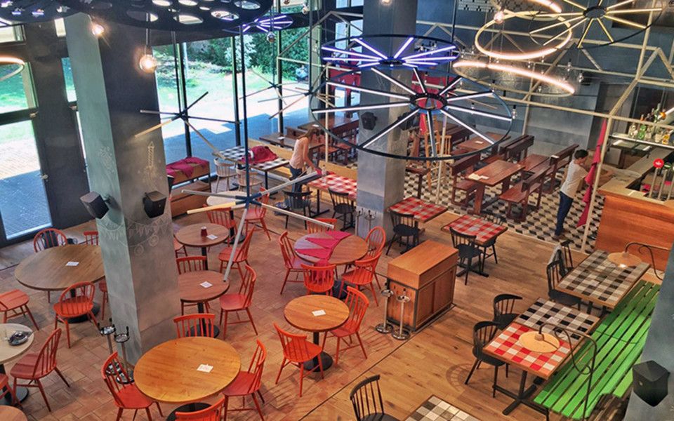 Vecinos se quejan del nuevo restaurante de Messi en Barcelona - restaurant-messi