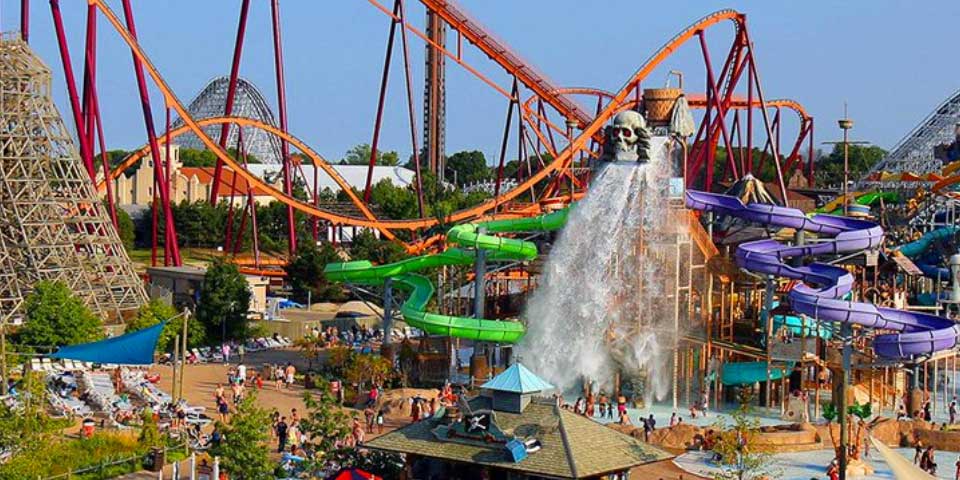 Cierran Six Flags en EE.UU. por amenaza de bomba