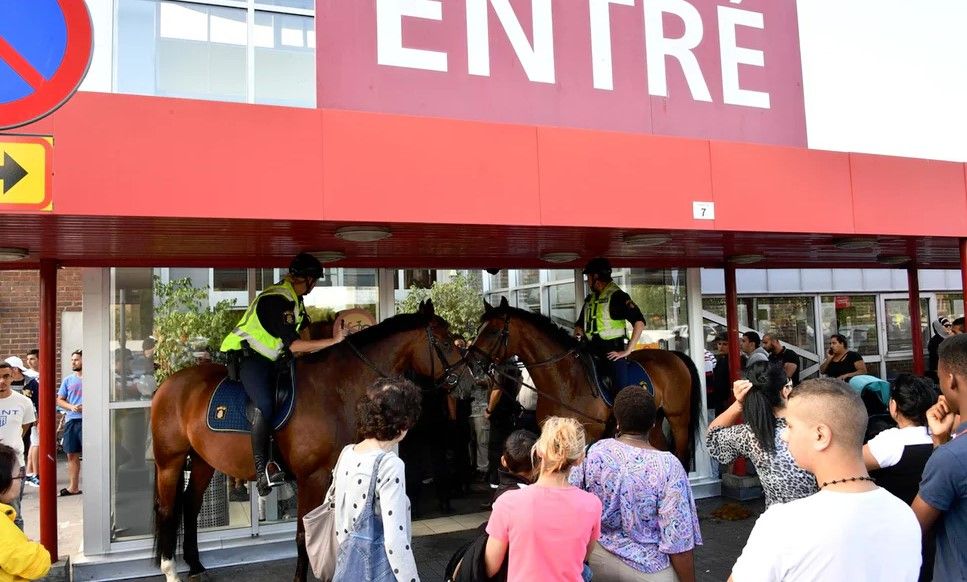 Un herido de bala en centro comercial de Suecia