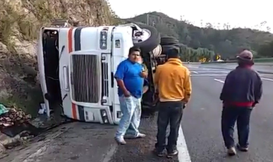 Cuatro incidentes viales en la Autopista México-Cuernavaca