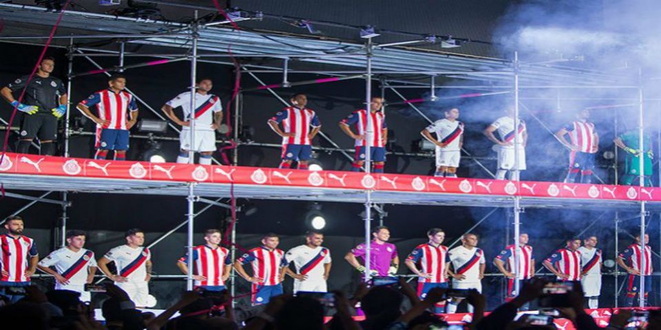 Chivas presenta su nueva playera