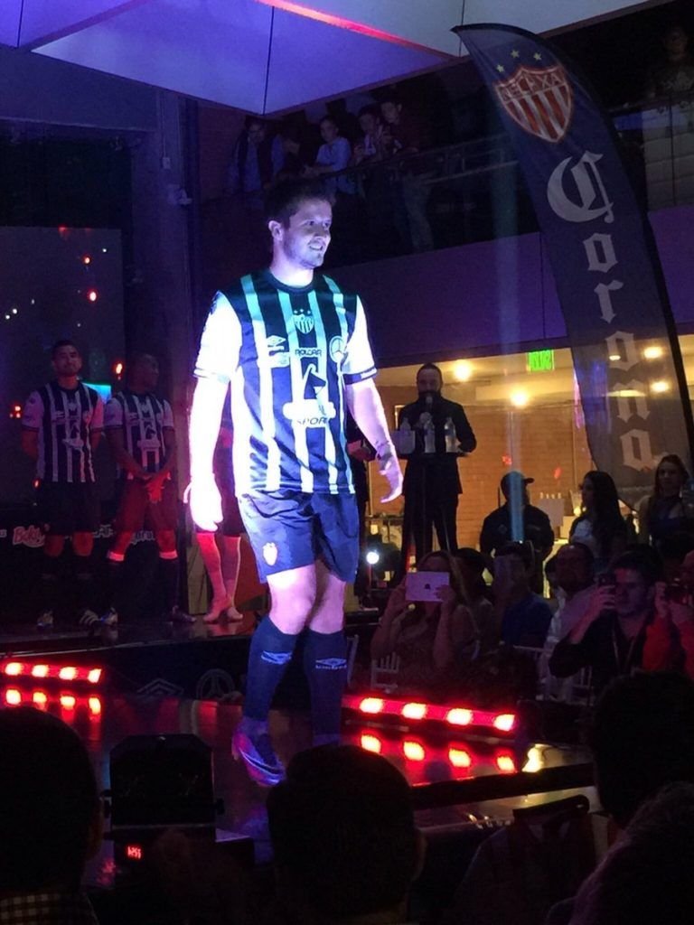 Necaxa presenta uniformes para su regreso a la Liga MX - uniforme-necaxa-visitante-768x1024