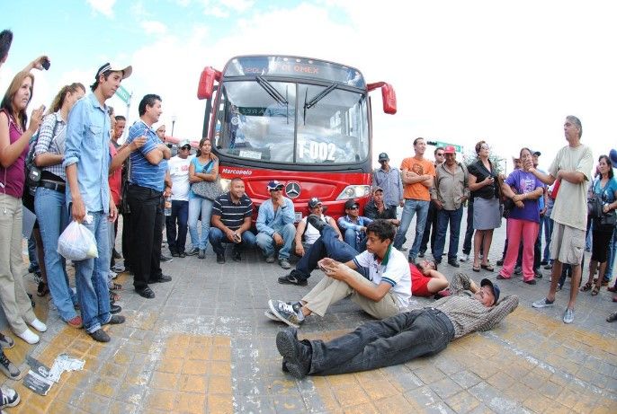 Patrullas ofrecen transporte gratis en Chihuahua - vive-bus-cerrado-chihuahua2