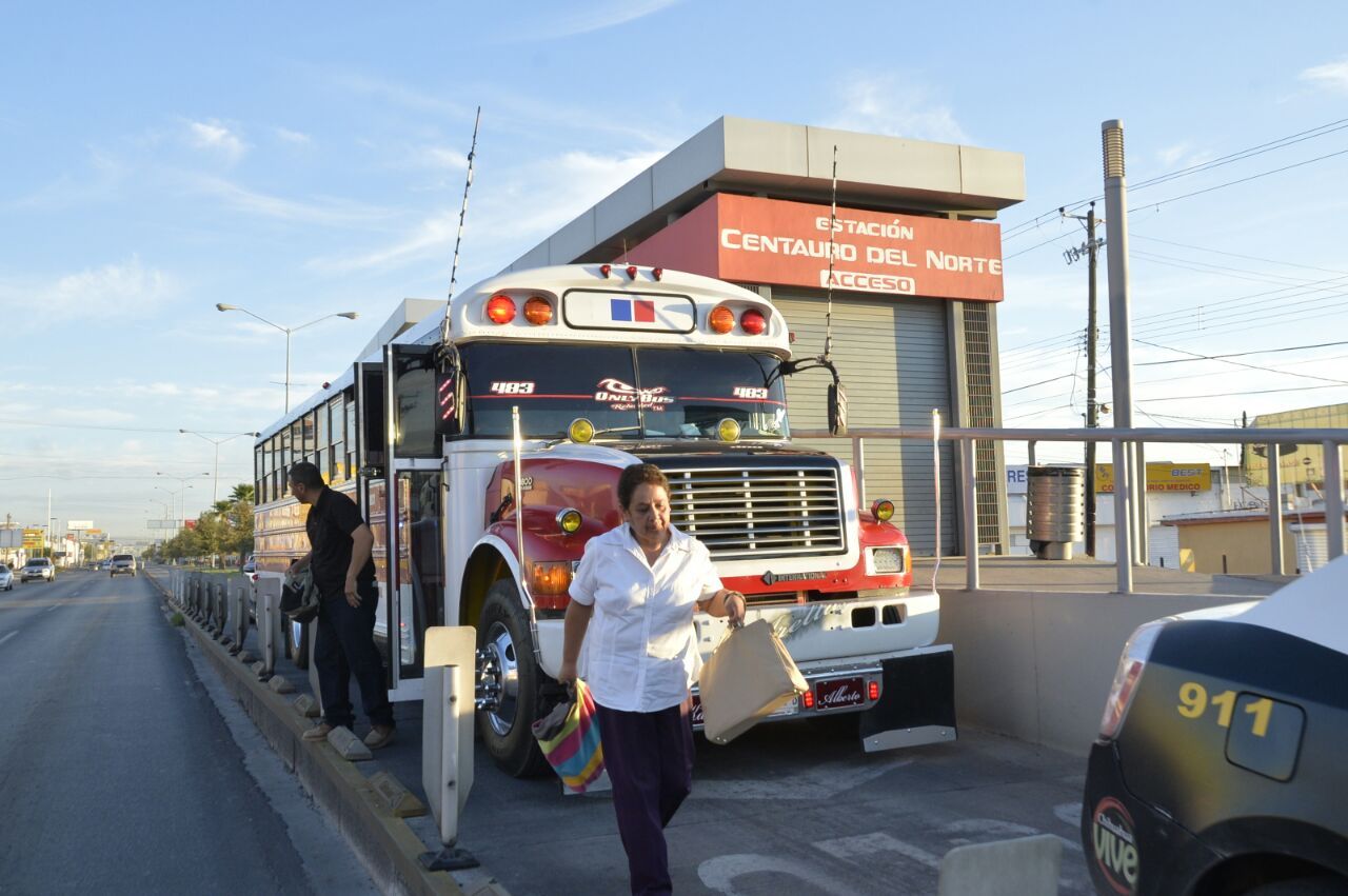 Patrullas ofrecen transporte gratis en Chihuahua - vive-bus-heraldo-chihuahua3
