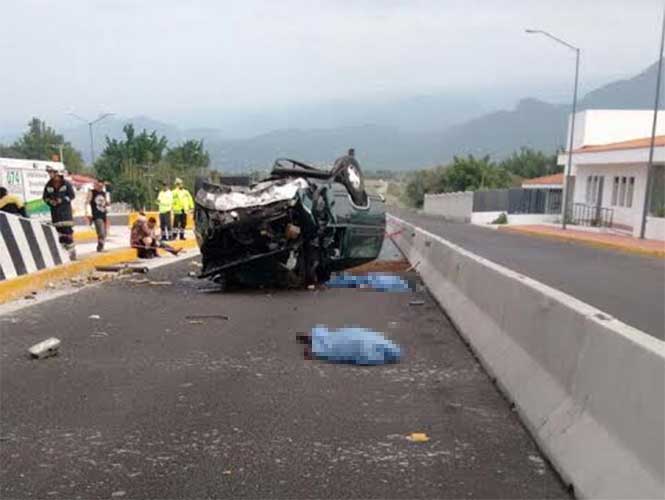 Volcadura mata 5 en La Pera-Cuautla - 1509651