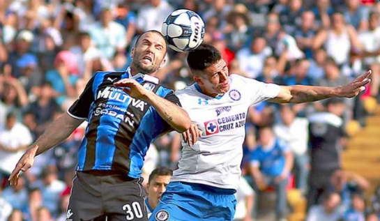 Cruz Azul sigue sin ganar: empata 0-0 con Querétaro