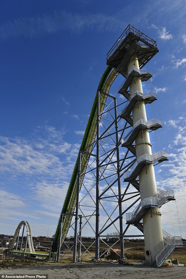Video: tobogán más alto del mundo presentó fallas desde las pruebas - 268QLjqAsc11fa998182849b0f8a-0-This_file_photo_shows_Schlitterbahn_s_168_foot_tall_Verruckt_spe-a-6_1470797313243
