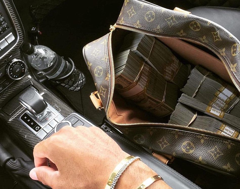 La vida de los niños ricos de Instagram - 35AF393100000578-0-image-m-30_1466952048035-e1471026014572