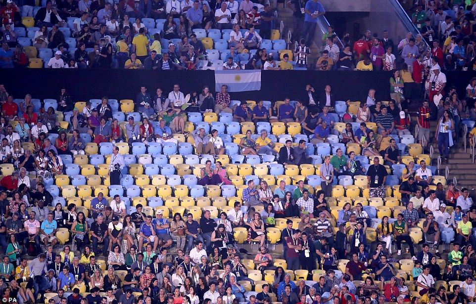 ¿Por qué hay tantos asientos vacíos en estos JJ.OO.? - 36EBF06100000578-3733019-image-a-15_1470830839334