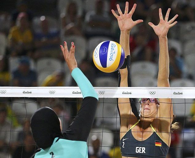 Choque cultural en el voleibol de playa femenil
