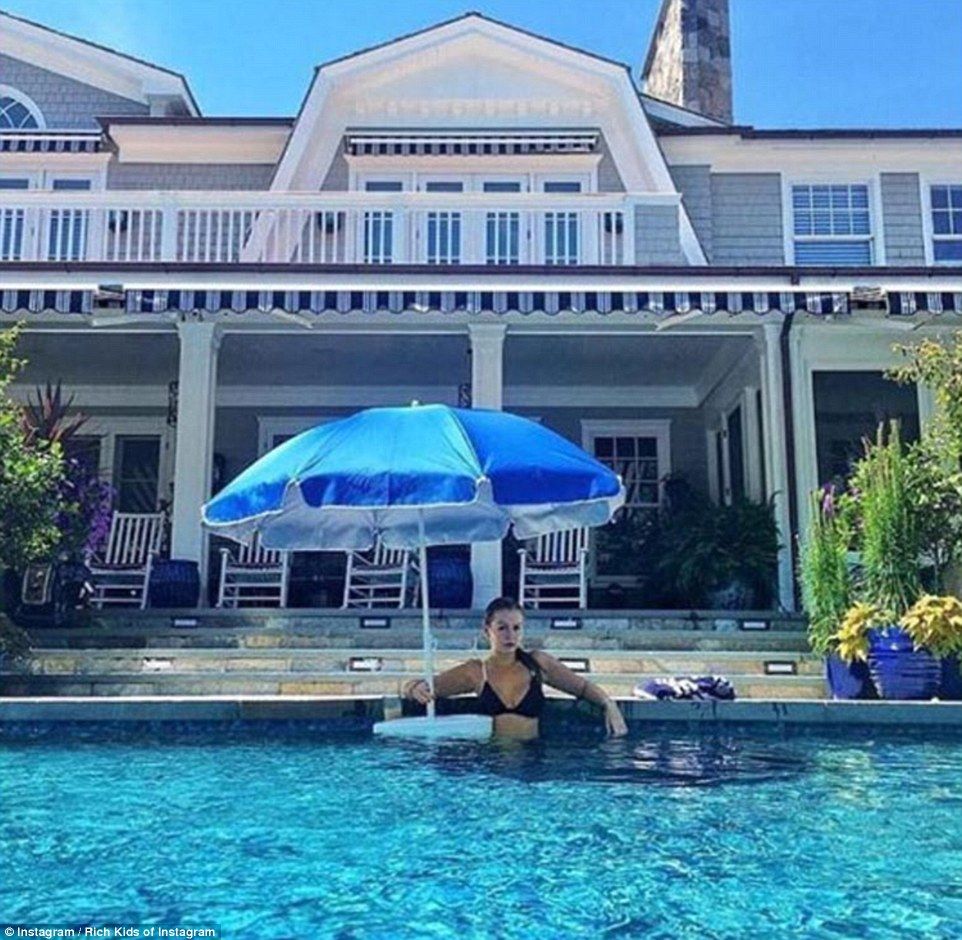 La vida de los niños ricos de Instagram - 3724937600000578-3735857-Smiling_is_for_poor_people_This_22_year_old_American_socialite_w-m-51_1470992188238