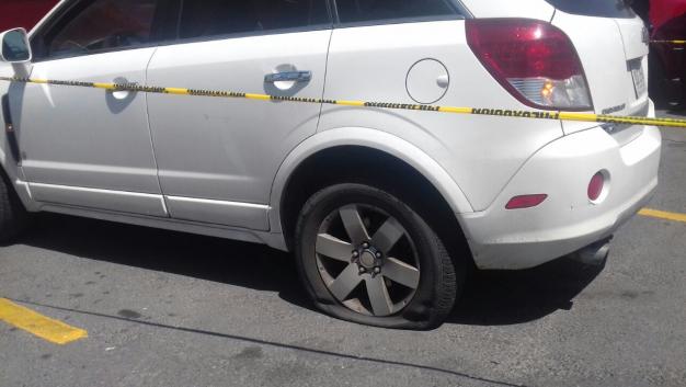 Persecución y balacera en centro comercial de Monterrey