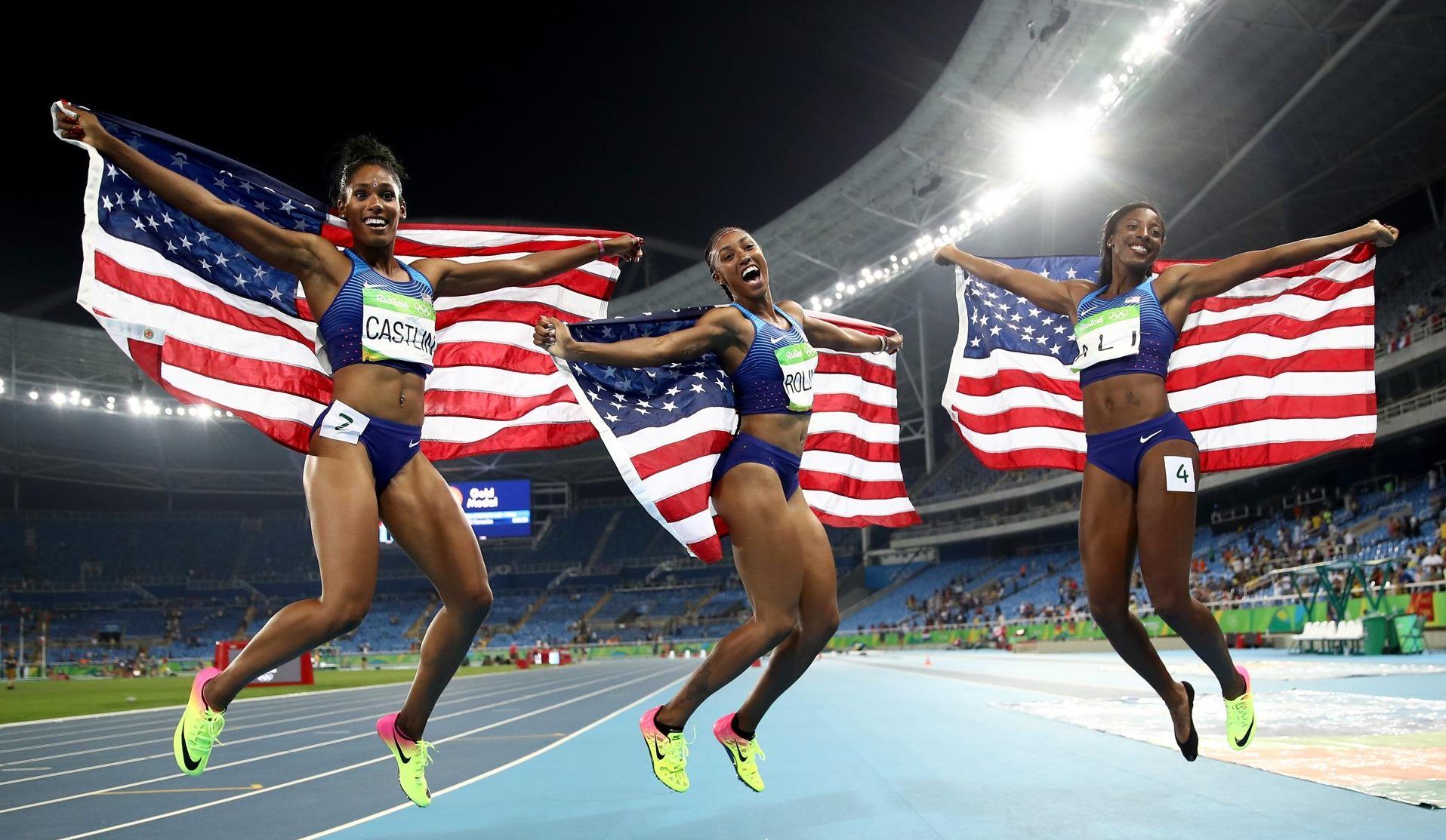 Video: Estados Unidos logra el 1-2-3 en 100 metros con vallas por primera vez