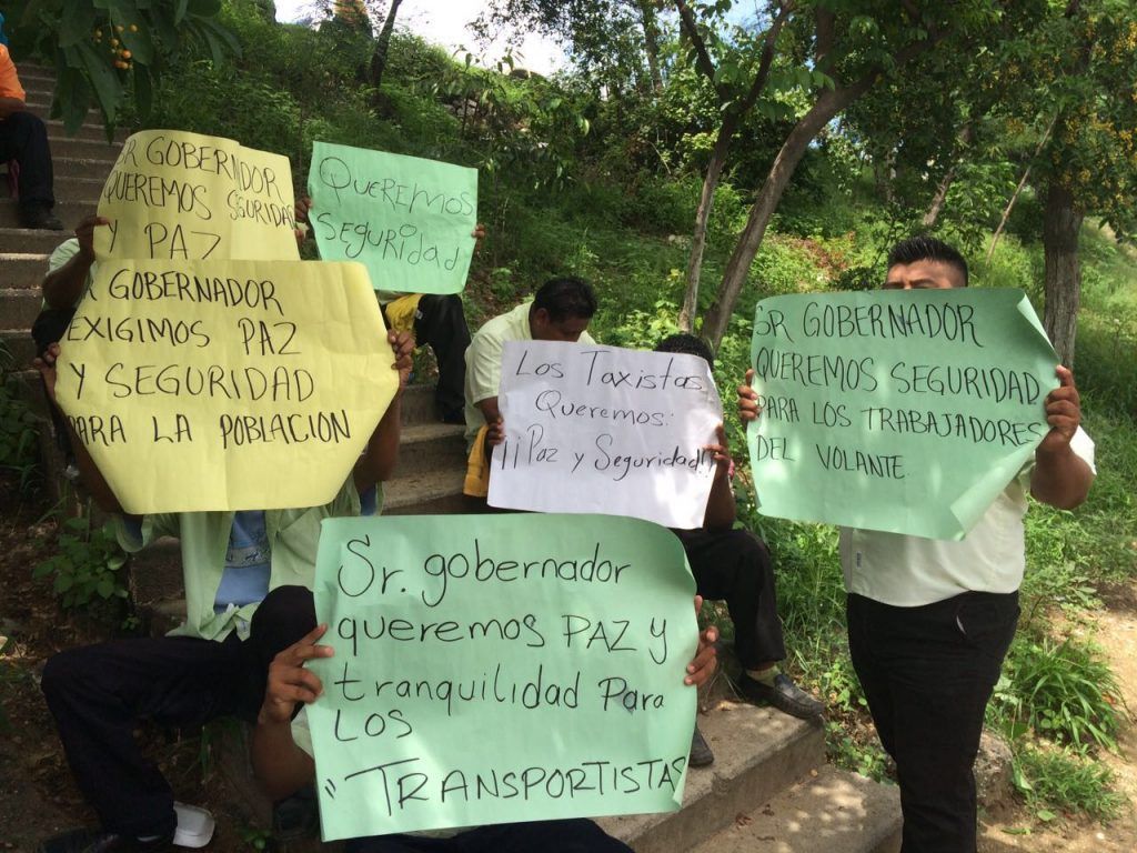Taxistas bloquearon la carretera libre México-Acapulco para exigir mayor seguridad - 84d88442-8325-4920-950b-d1950f95fedd-1024x768