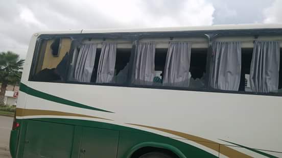 Tráiler impacta a autobús en el que viajaban padres de los 43 normalistas - 854fab92-ff47-4ba3-b386-d2b1ef61afc6