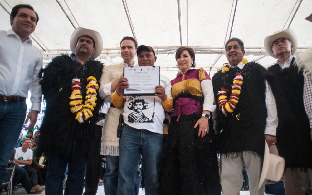 Rosario Robles y Manuel Velasco entregan viviendas en Chiapas  - ALF1065