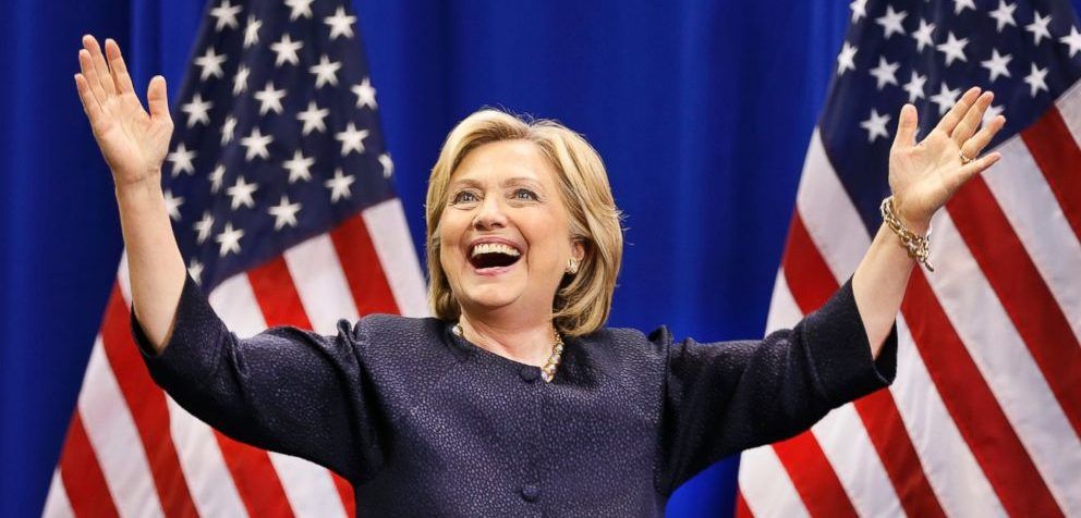 Hillary Clinton arriba en las encuestas por ocho puntos Hillary Clinton arriba en las encuestas por ocho puntos