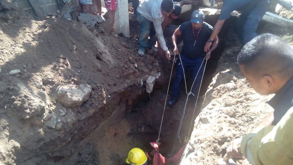 Muere trabajador sepultado en obra de drenaje en Acapulco - Acapulco-Drenaje-1024x576