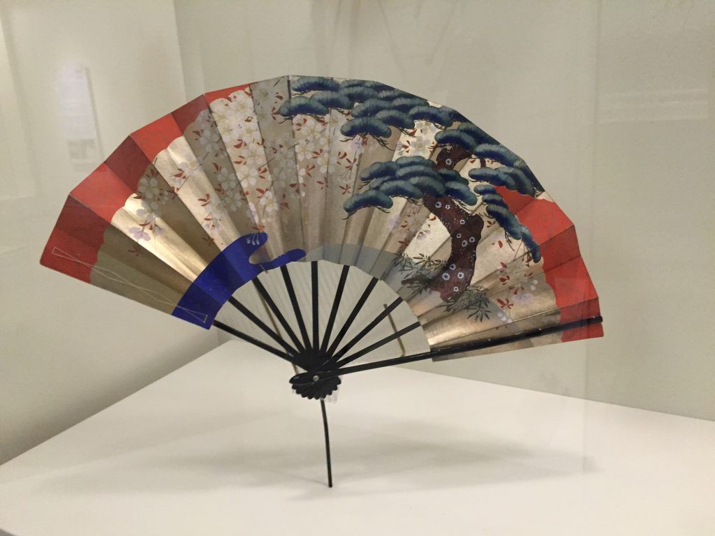 Una armadura samurái y otros tesoros japoneses en la Ciudad de México - Accesorios-y-vestidos-también-forman-parte-de-esta-exposición-1024x768