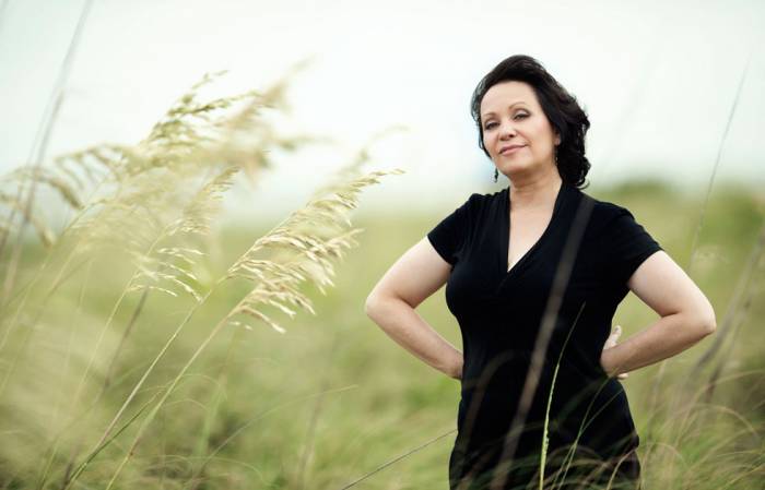 Protagonizará Adriana Barraza ‘Lost and Found in Cuba’