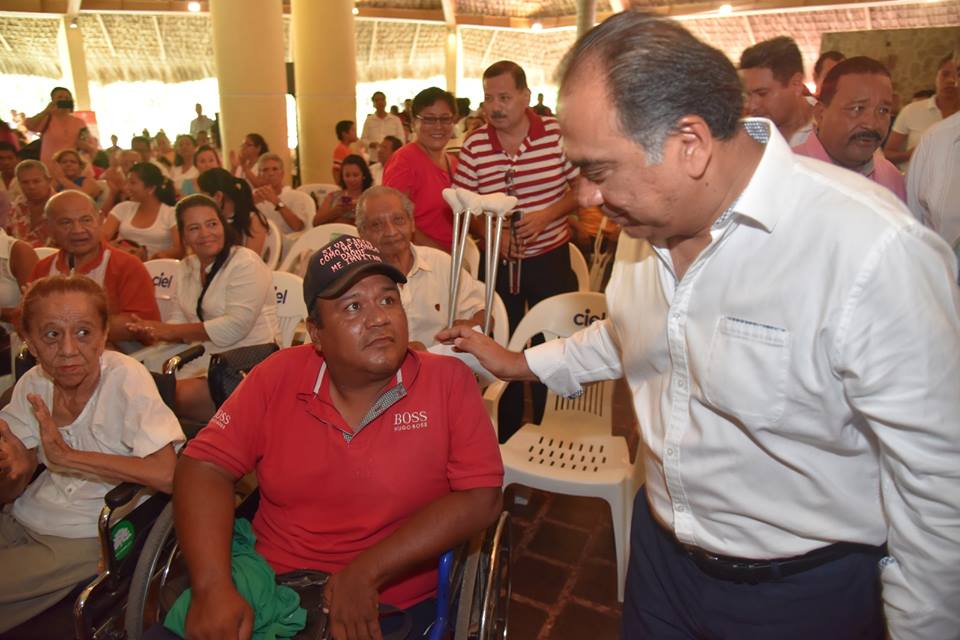 Acapulco ofrece empleos para personas con discapacidad y adultos mayores