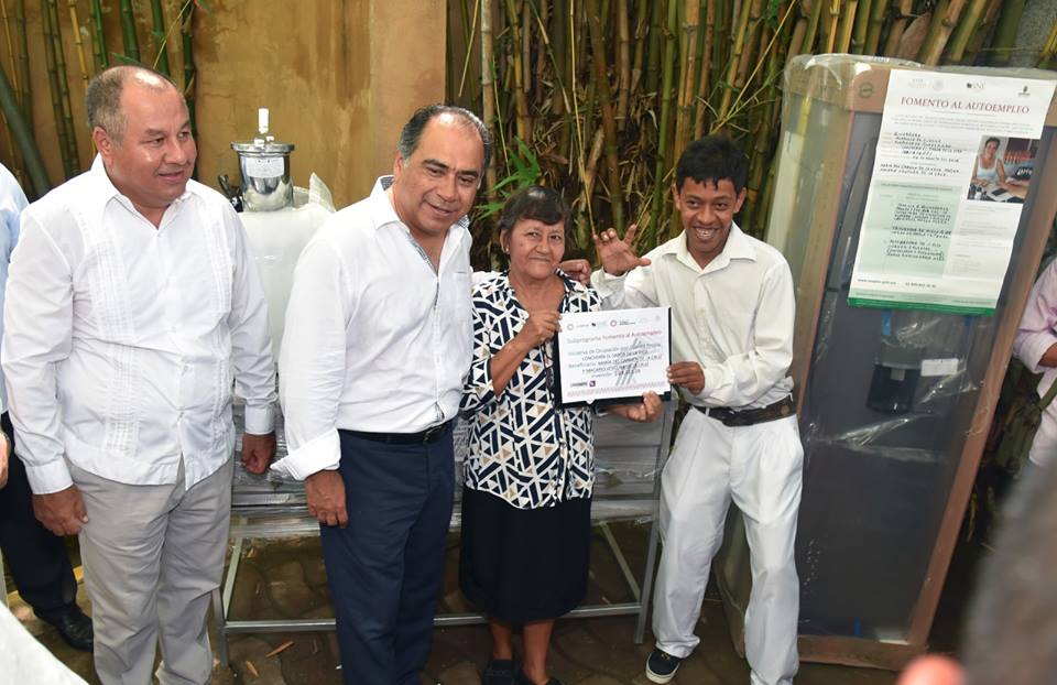 Acapulco ofrece empleos para personas con discapacidad y adultos mayores - BOL.-1261-8