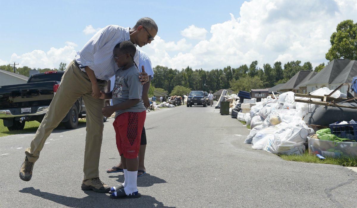 Barack Obama visita zonas de Luisiana afectadas por inundaciones - Barack-Obama-2