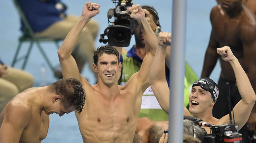 Michael Phelps gana oro en relevo