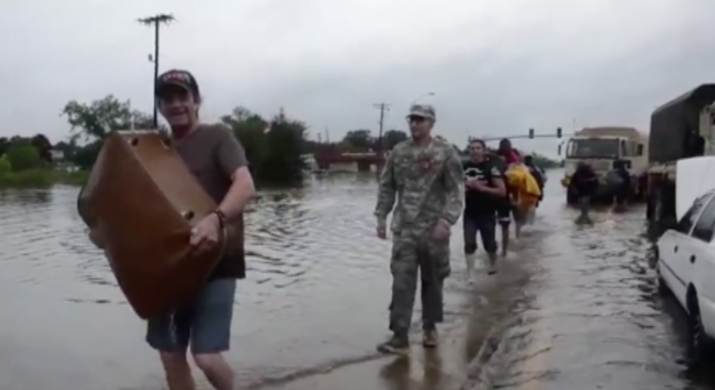 Las devastadoras inundaciones de Luisiana - Captura-de-pantalla-2016-08-16-a-las-11.01.03-a.m.-1024x559