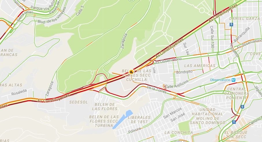 Fuga de agua complica tránsito en Constituyentes - Constituyentes-fuga-de-agua