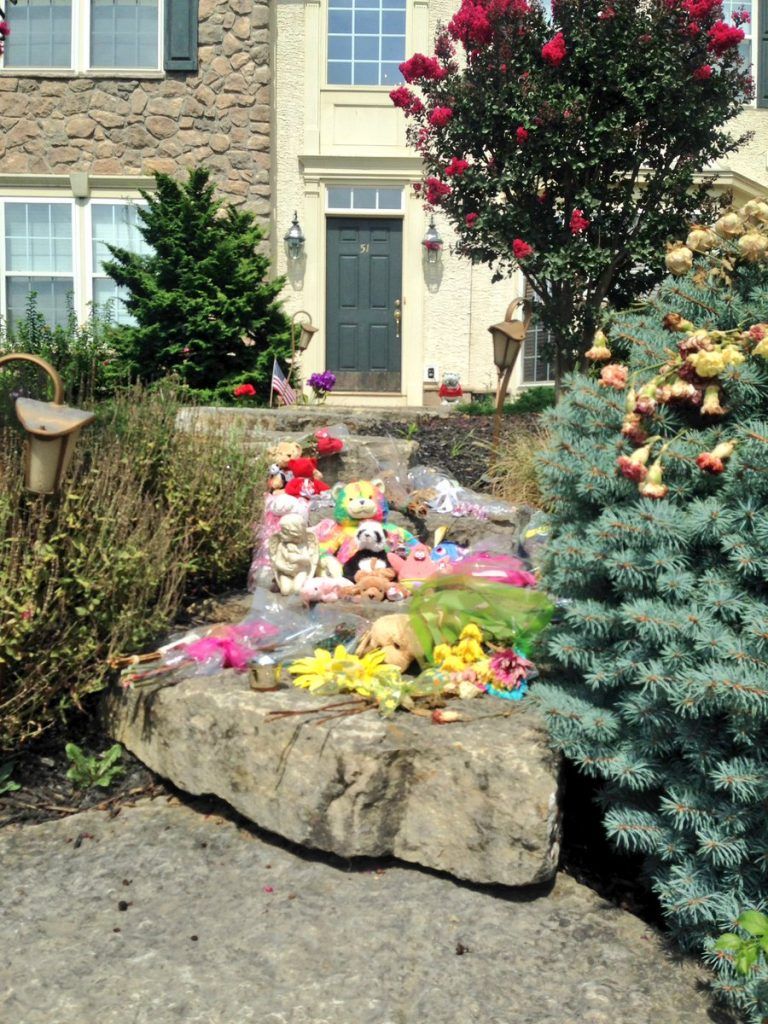 Hombre mata a su familia y se suicida - Cp6_2lNWIAAU7Yz-768x1024