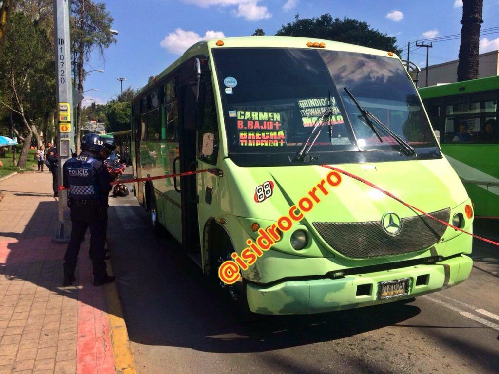 Camión atropella a mujer en Avenida Ticomán - CrOMN1pUAAAw5Xu-1024x768