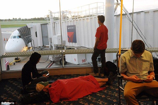 Delta suspende vuelos por fallas en el sistema - Delta-Airlines-Polaris