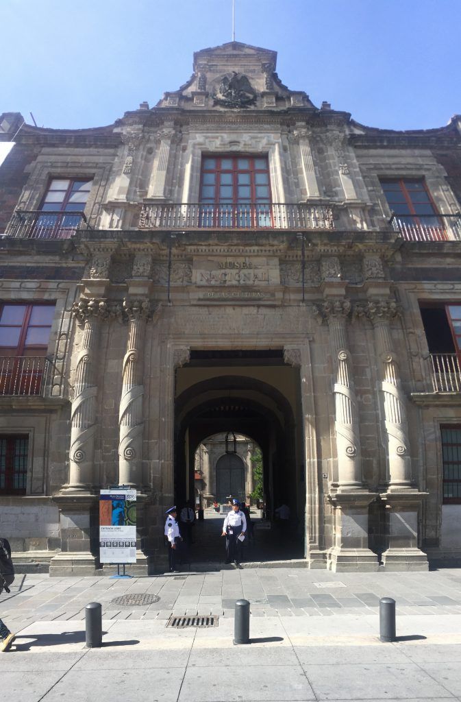 Una armadura samurái y otros tesoros japoneses en la Ciudad de México - El-edificio-de-este-museo-fue-sede-de-la-Casa-de-Moneda-y-del-Museo-Nacional-de-Arqueología-673x1024