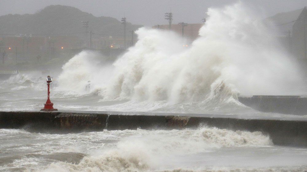 Japón recibe tres tifones en una semana