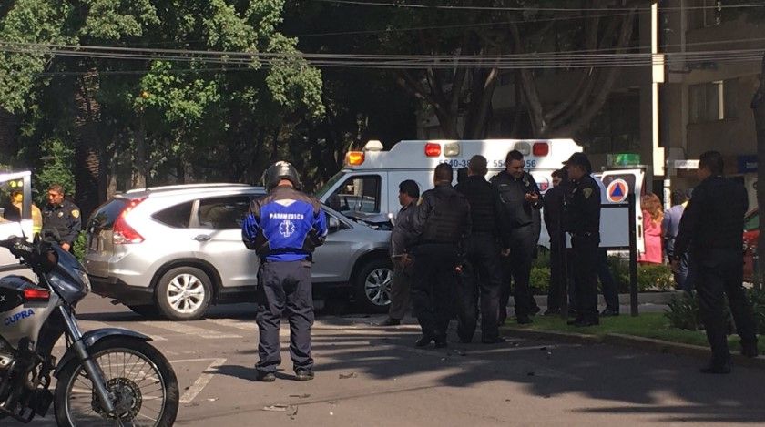 Chocan dos automóviles en Polanco - Homero-Eugenio-Sue-choque-kno_hugo2