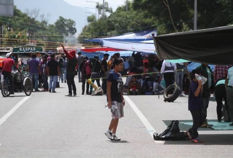 Padres de familia a IEEPO sustituir a maestros paristas - IEEPO_sustitucion_paristas-baja_maestros_Oaxaca-conflicto_CNTE-Milenio_Noticias_MILIMA20160825_0350_8