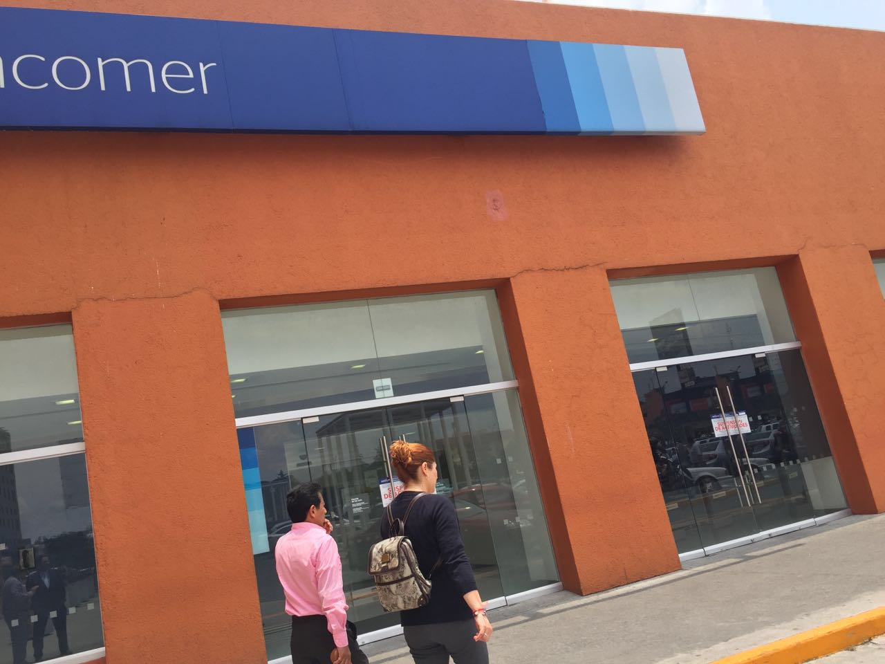 Clausuran Bancomer de Plaza Satélite - IMG-20160811-WA0001-1
