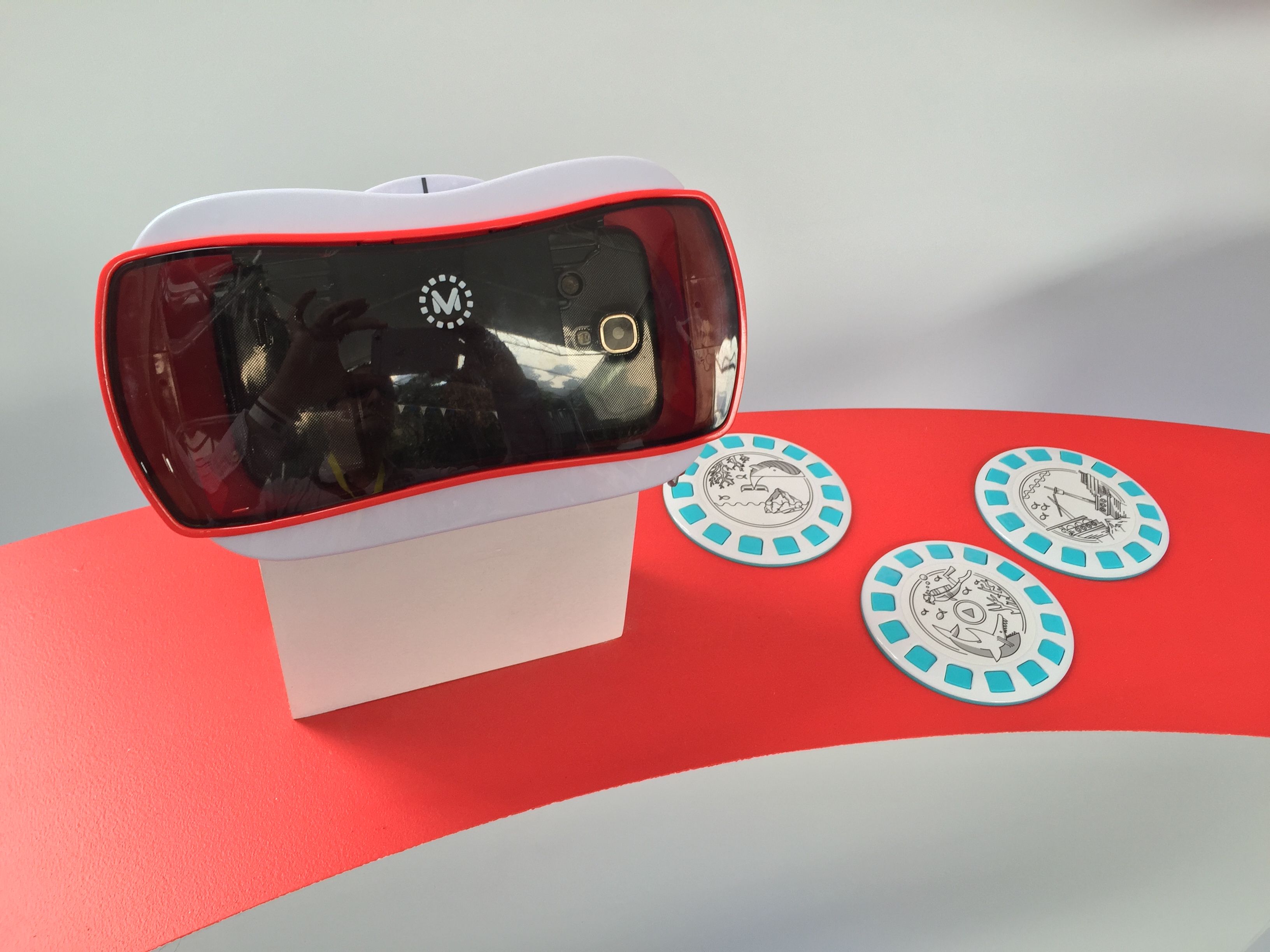 Video: View-Master evoluciona y ahora ofrece realidad virtual - IMG_6733