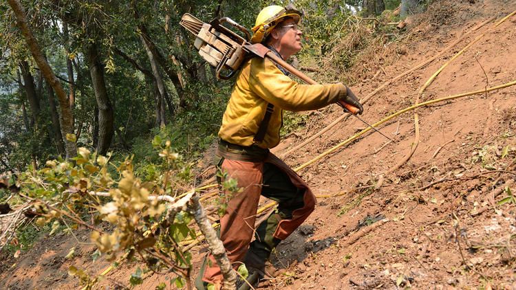 Dos enormes incendios amenazan viviendas en California - Incendio-California