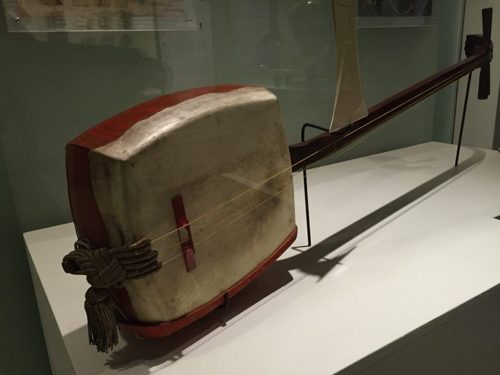 Una armadura samurái y otros tesoros japoneses en la Ciudad de México - Instrumentos-utilizados-en-el-teatro-Kabuki-1024x768