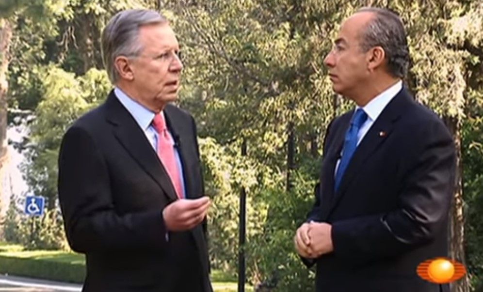 #16añosconJoaquin Entrevista a Felipe Calderón