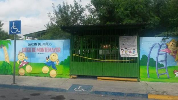 Roban e incendian aula de niños con discapacidad en Nuevo León
