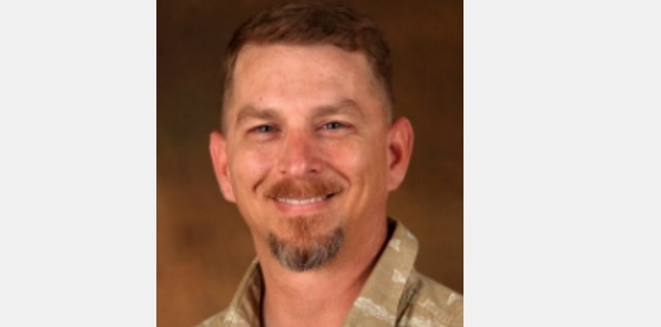 Alcalde de Arizona rechaza invitación por estar en inglés y español