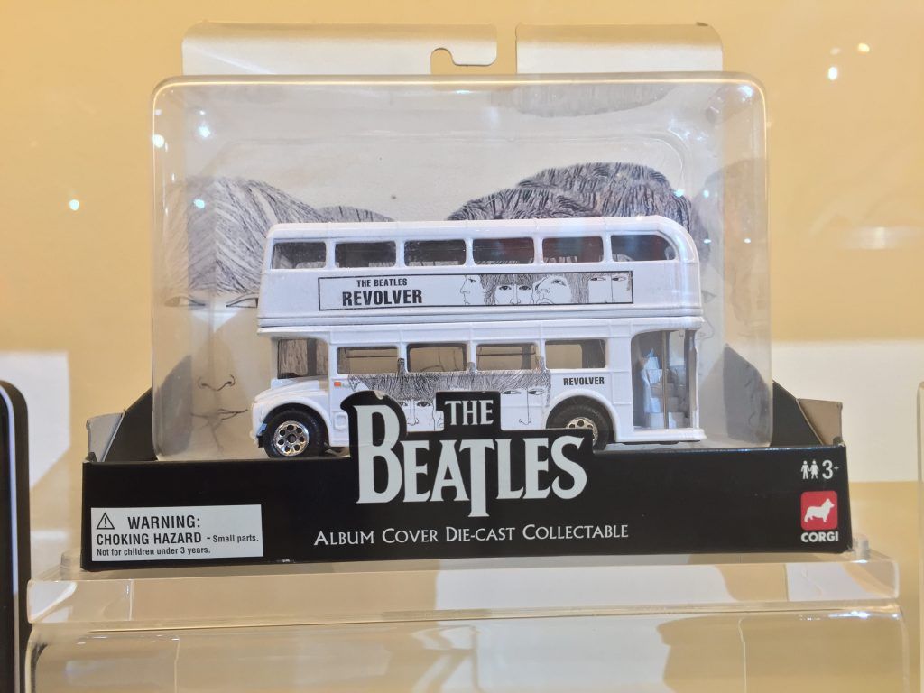 Los Beatles en la Ciudad de México - La-muestra-forma-parte-del-evento-Los-Beatles-CDMX-1024x768